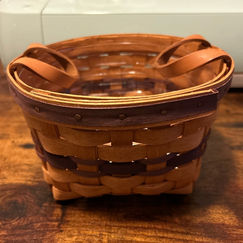 Longaberger 1992 May Series Pansy Basket with Liners - Picture 2 of 9